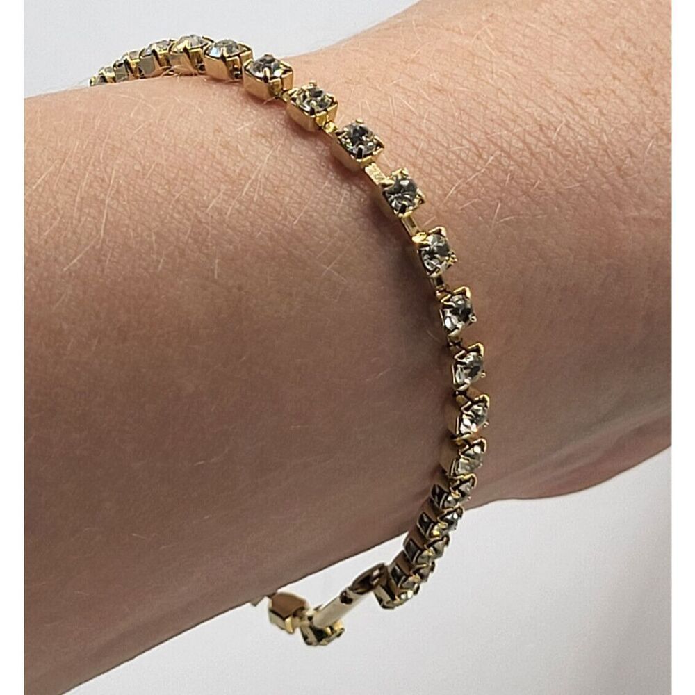 Dainty Rhinestone Bracelet with Box Clasp 7in